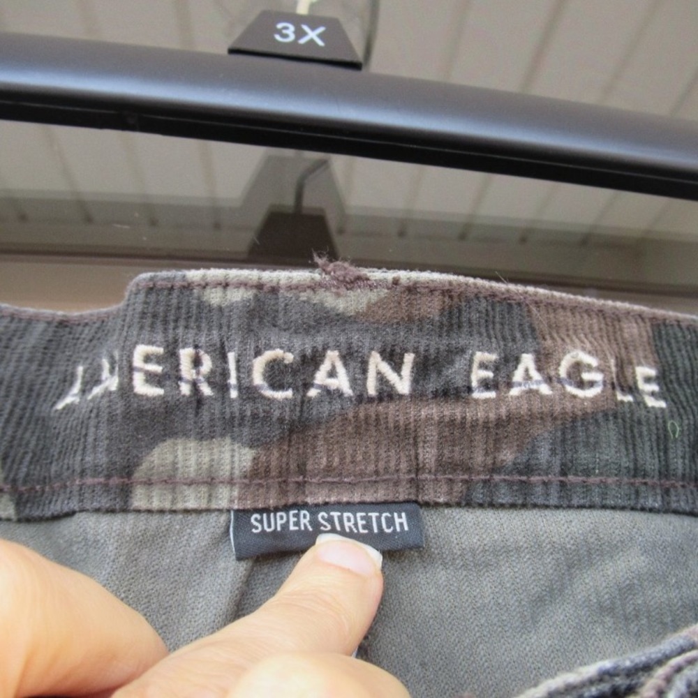 American Eagle MOM JEAN super stretch camo print plus size 24 - Picture 10 of 11
